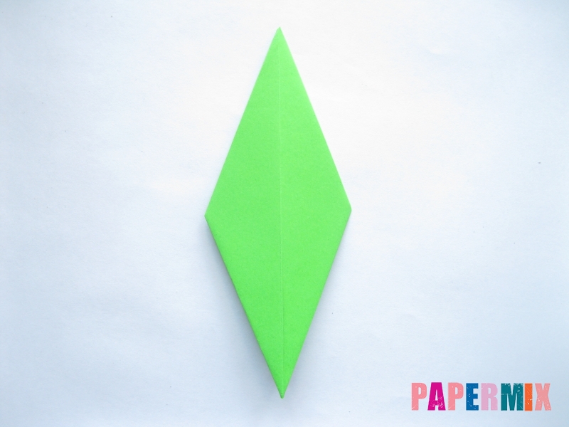 Как сделать ромб из бумаги (оригами) поэтапно - шаг 6