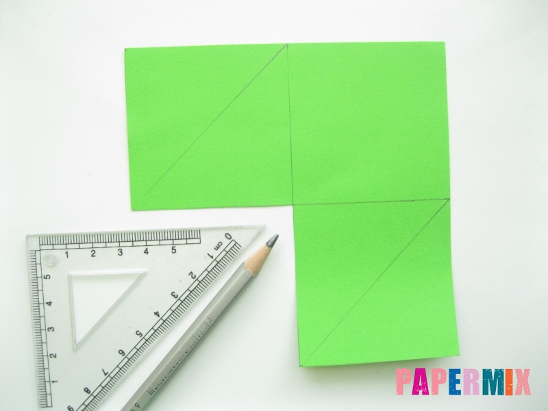 Как сделать закладку в форме лягушки из бумаги - шаг 2