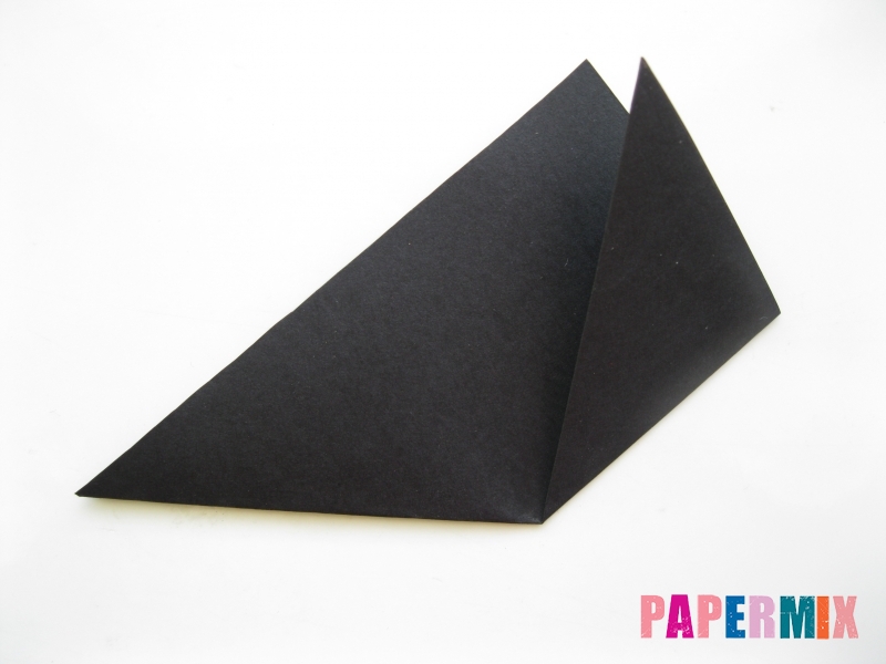 Как сделать закладку в виде пингвина из бумаги поэтапно - шаг 3