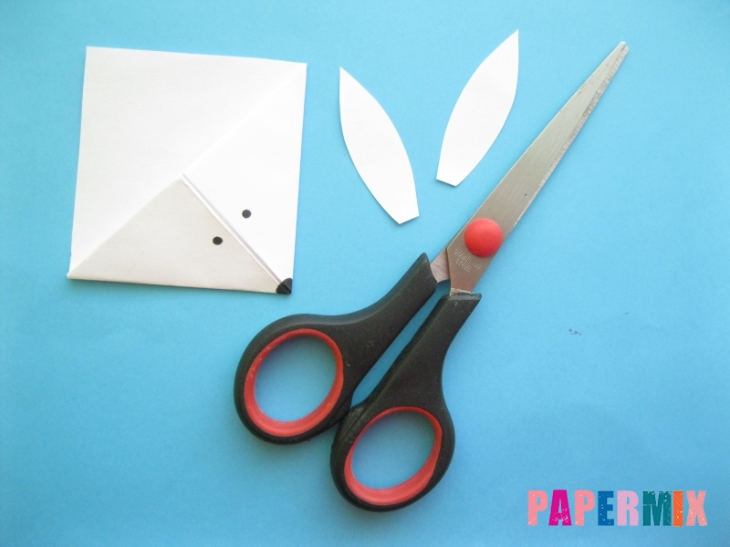 Как сделать закладку зайчик из бумаги поэтапно - шаг 12
