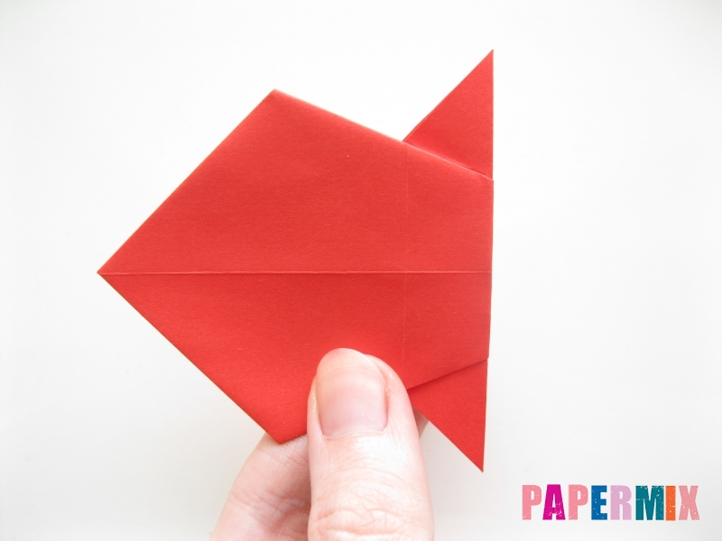 Как сделать рыбу из бумаги (оригами) инструкция - шаг 9